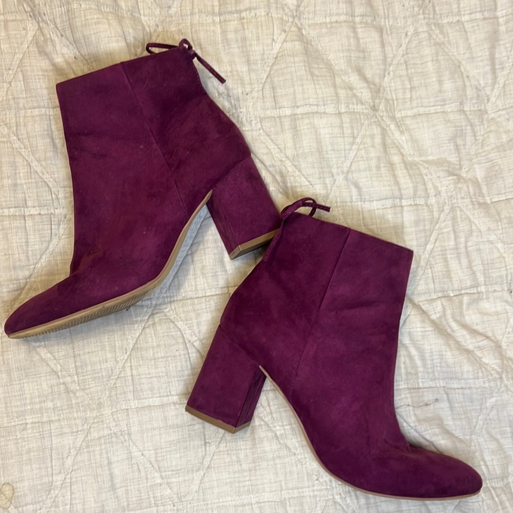 JustFab Purple Velvet Ankle Booties with Heel, 7.5